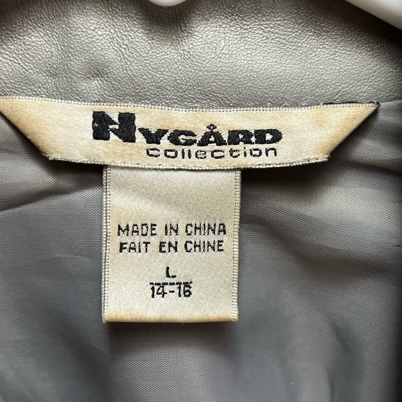 Woman’s Nygard Silver Jacket with beads and sweater sleeves Size Large - Picture 2 of 5